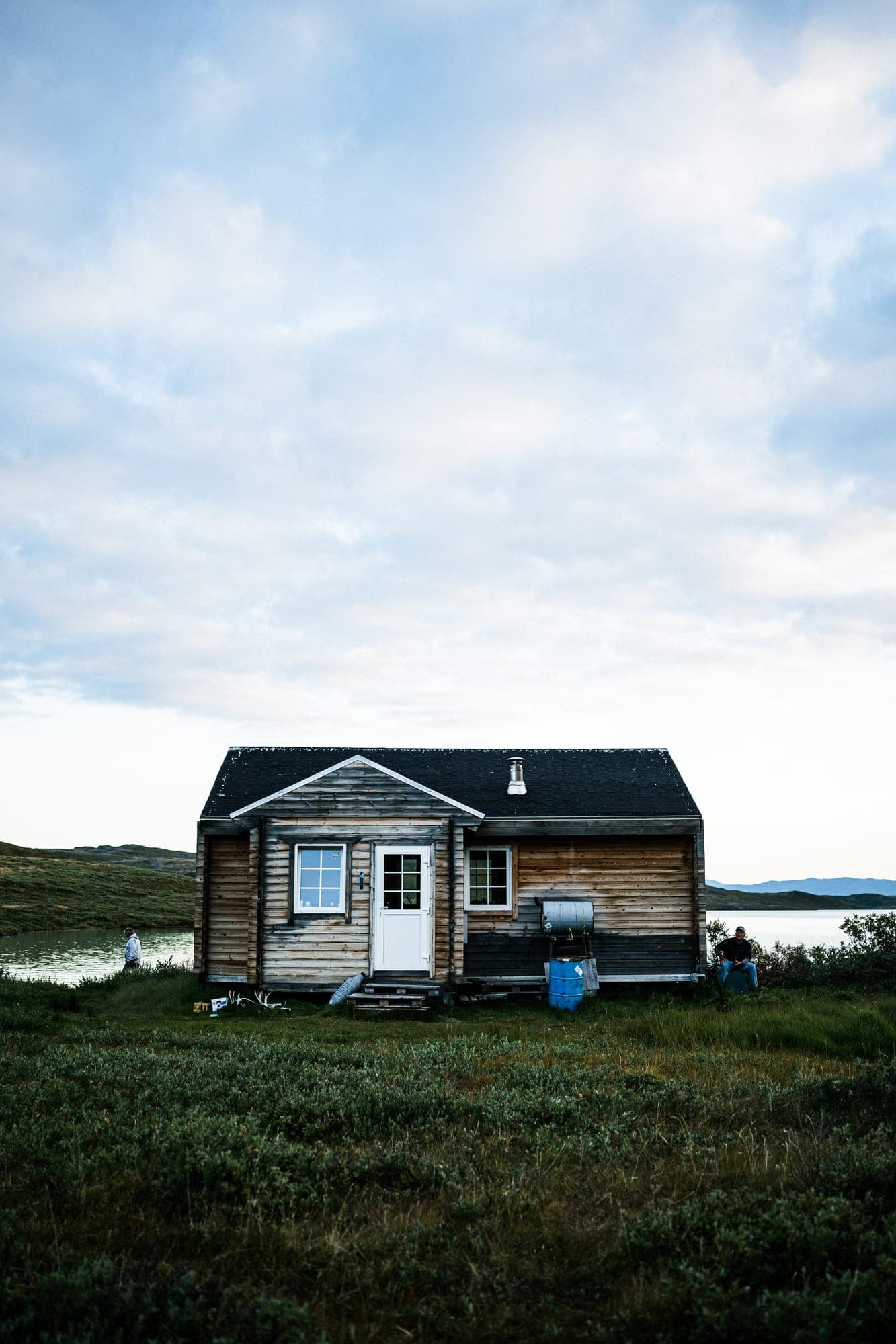 The guest cabin by the lake